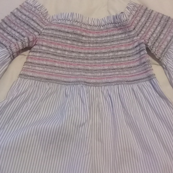 Clothes - Picture 2 of 3